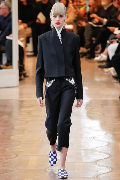 Look 31